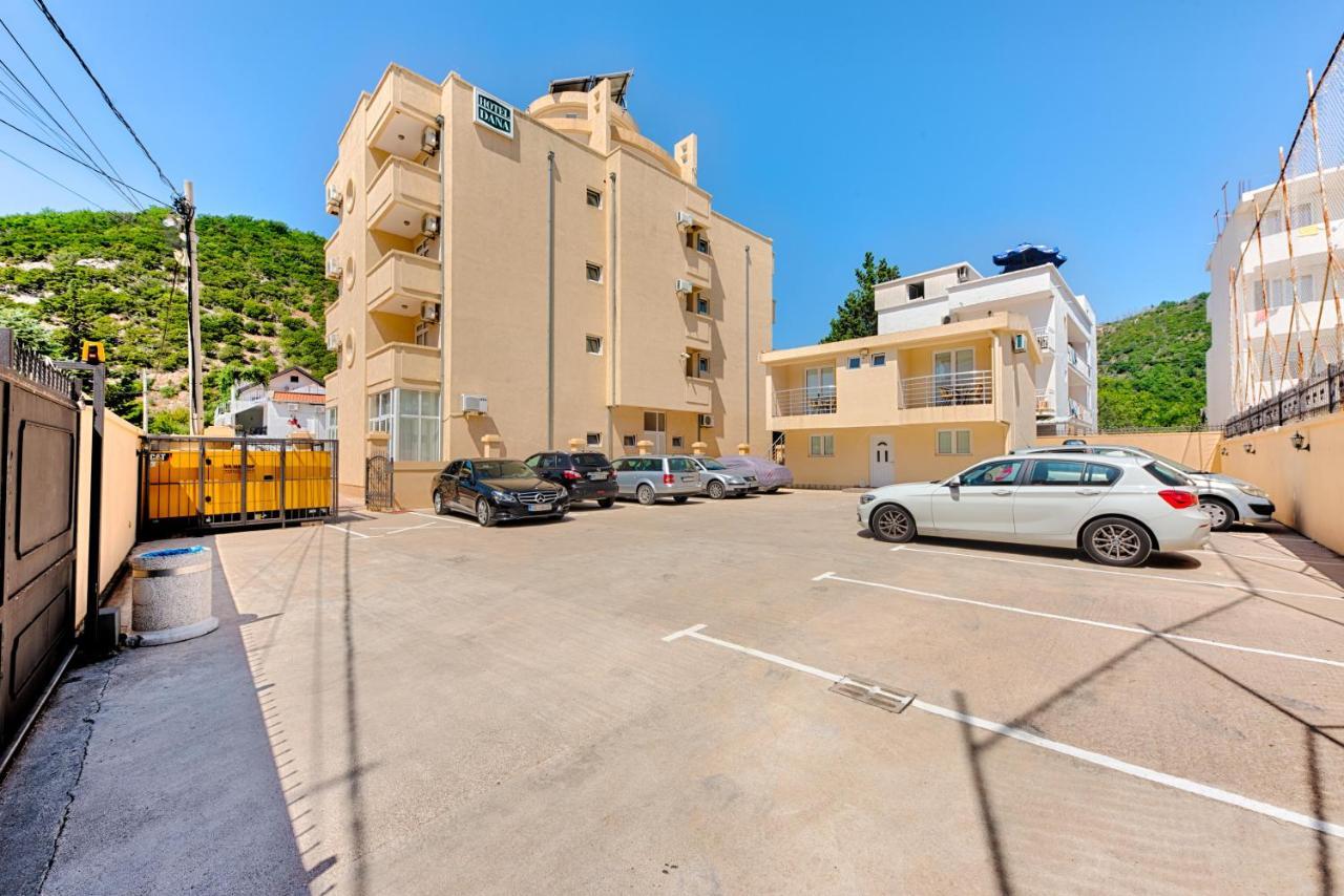 Hotel Dana Canj Exterior photo